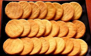送饼干教案优质8篇