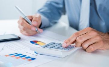 财务年终个人述职报告通用8篇