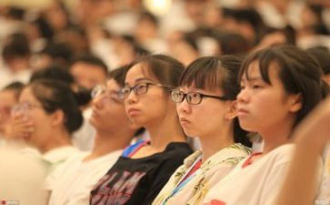 大学工作报告推荐6篇