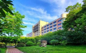 毕业生大专自我鉴定表800字6篇
