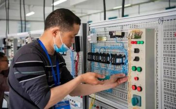 电工月度工作总结5篇