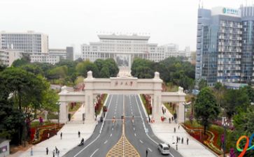 高校领导述职报告6篇