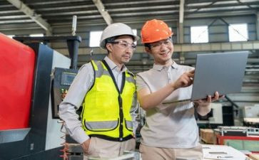 跟工人签劳动合同优秀7篇