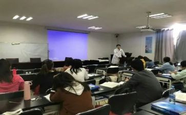规培医师年终述职报告8篇