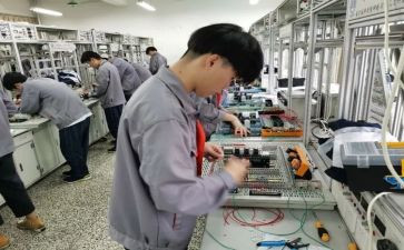 技校学生会演讲稿5篇