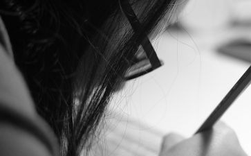 《生命流泪的样子》读后感6篇