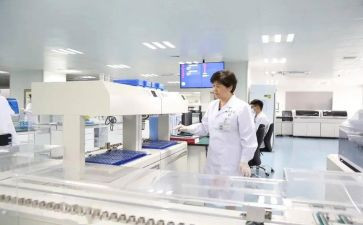 卫生室医生事迹7篇
