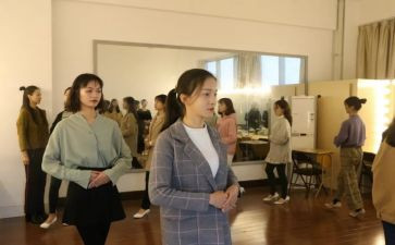 校长开学校会讲话稿8篇