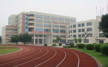 与校园有关的作文7篇