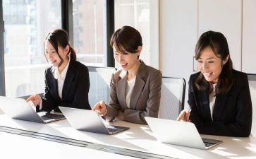 保险公司业务述职报告5篇