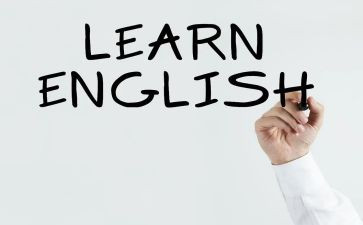 英语自我介绍模板8篇