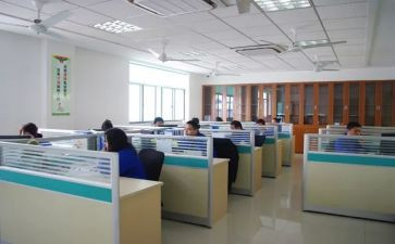 学校食堂一年工作总结5篇