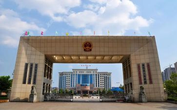 八都政府工作报告7篇